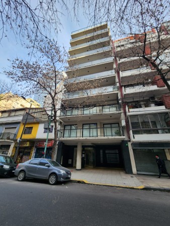 Departamento 2 moderno AMOBLADO EQUIPADO  s-pso fte bcon  2 bns 1 ste  